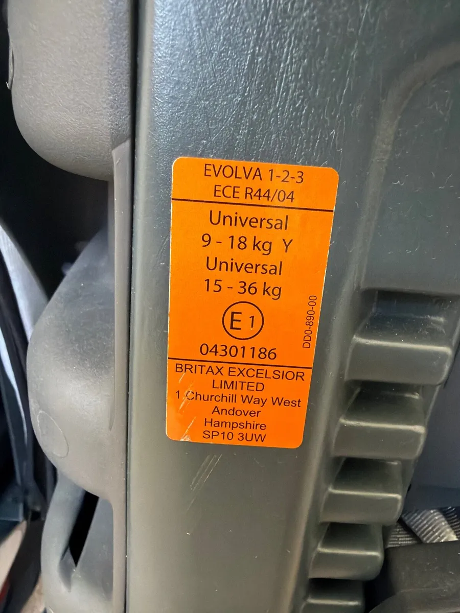 Brutal Romer Car Seats x2 - Image 3