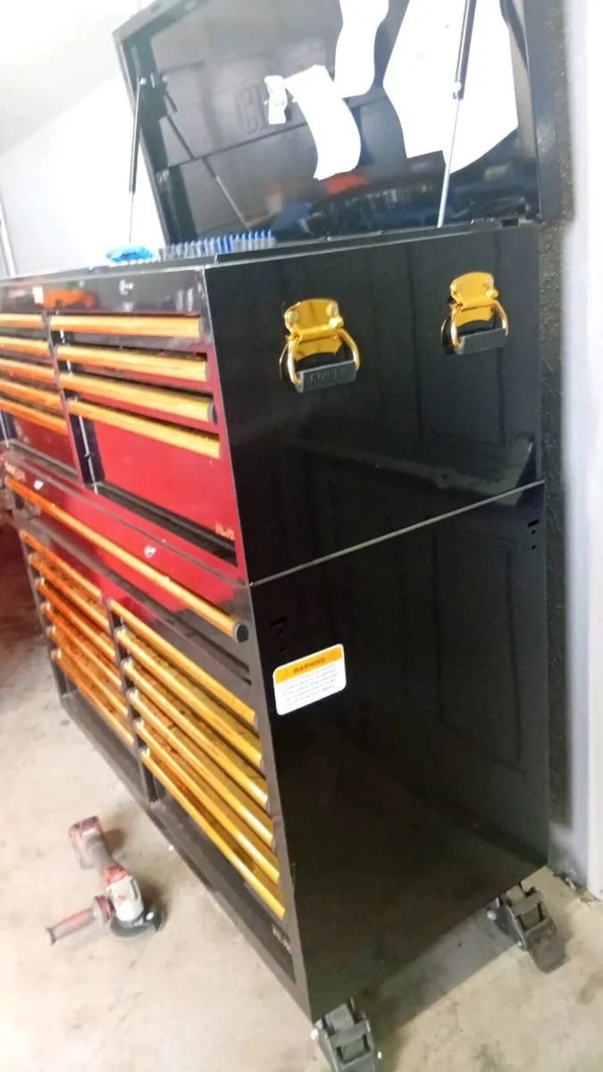 Clarke HD plus black and gold 56" toolbox - Image 1