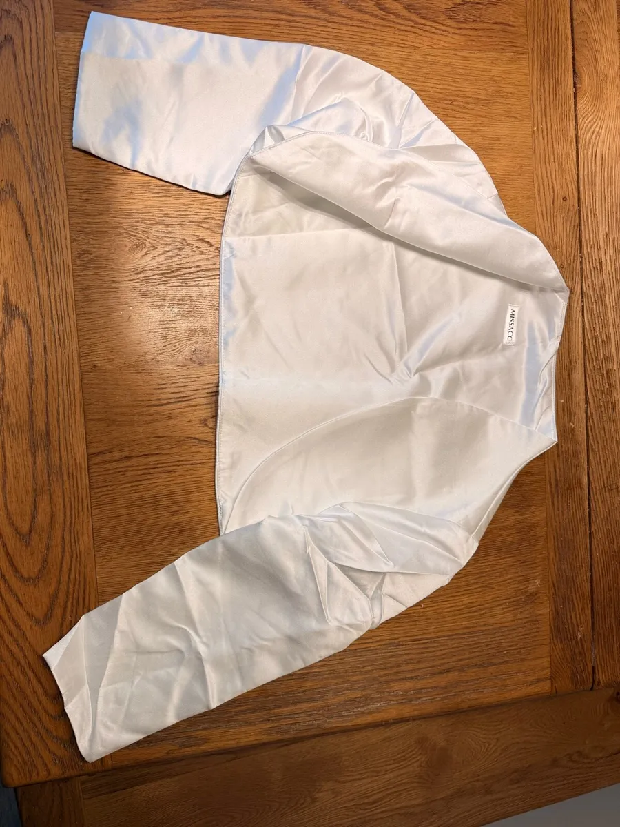 Open Front Satin Shawl - Image 2