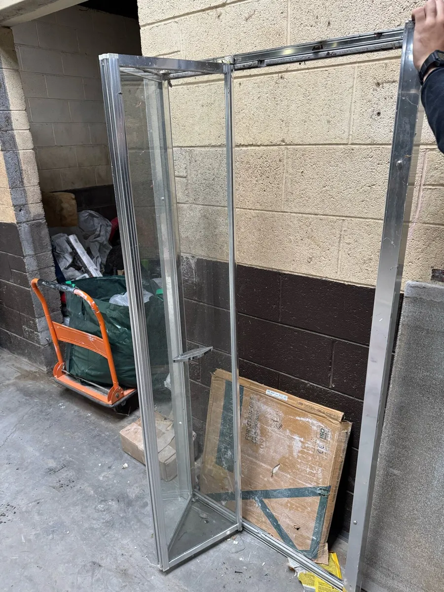 Shower Screen / Shower panels / Etc - Image 2