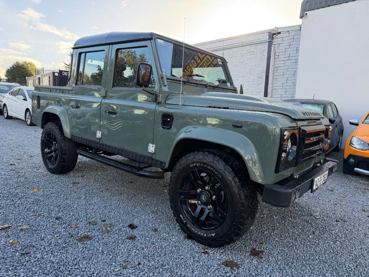2014 (142) Land Rover Defender 110 5 Seater - Image 1