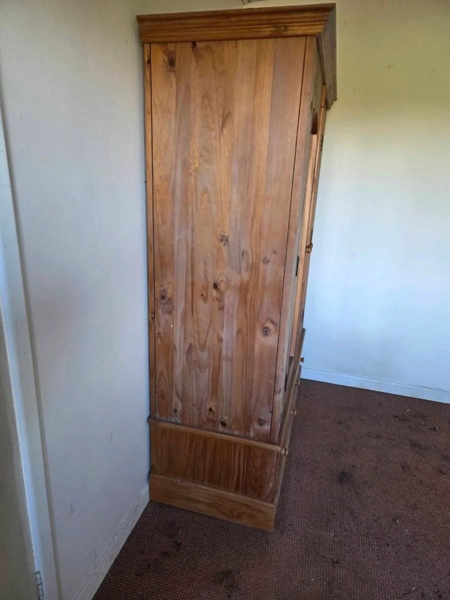 Wardrobe - Image 2