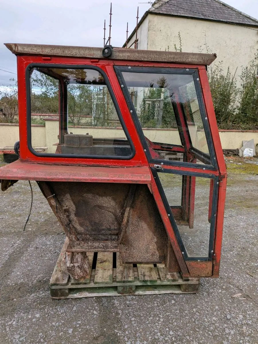 Tractor cab - Image 3