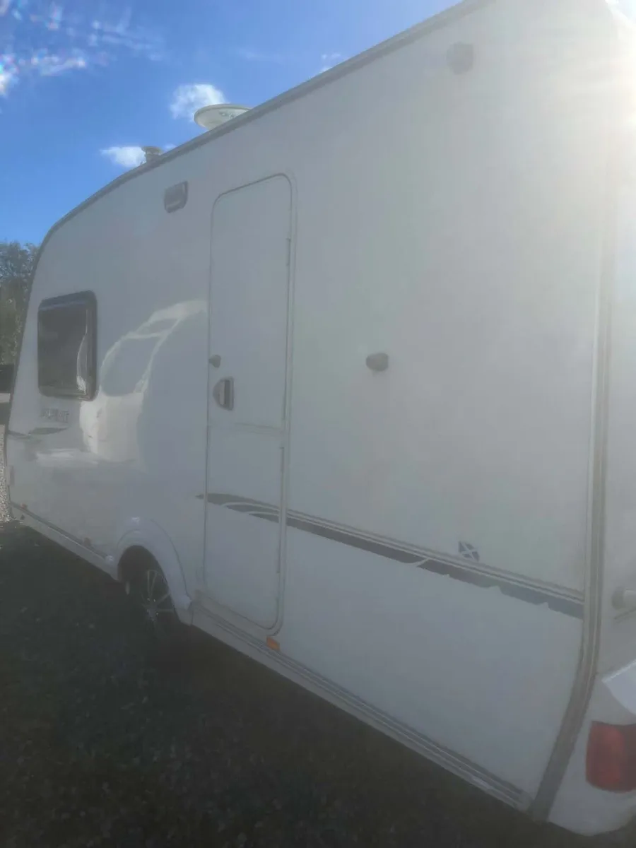 Swift sprite alpine 2 - 2-berth caravan like new - Image 2