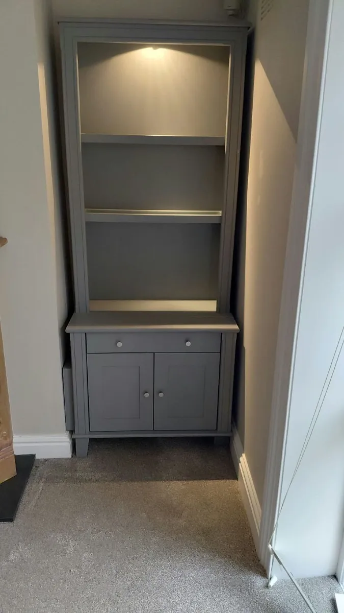 Display Units with Lights - Image 1