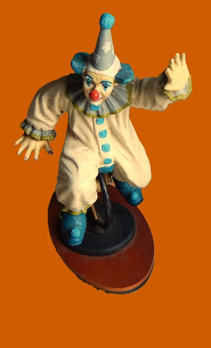 Vintage Resin Circus Clown Figurine - Image 2