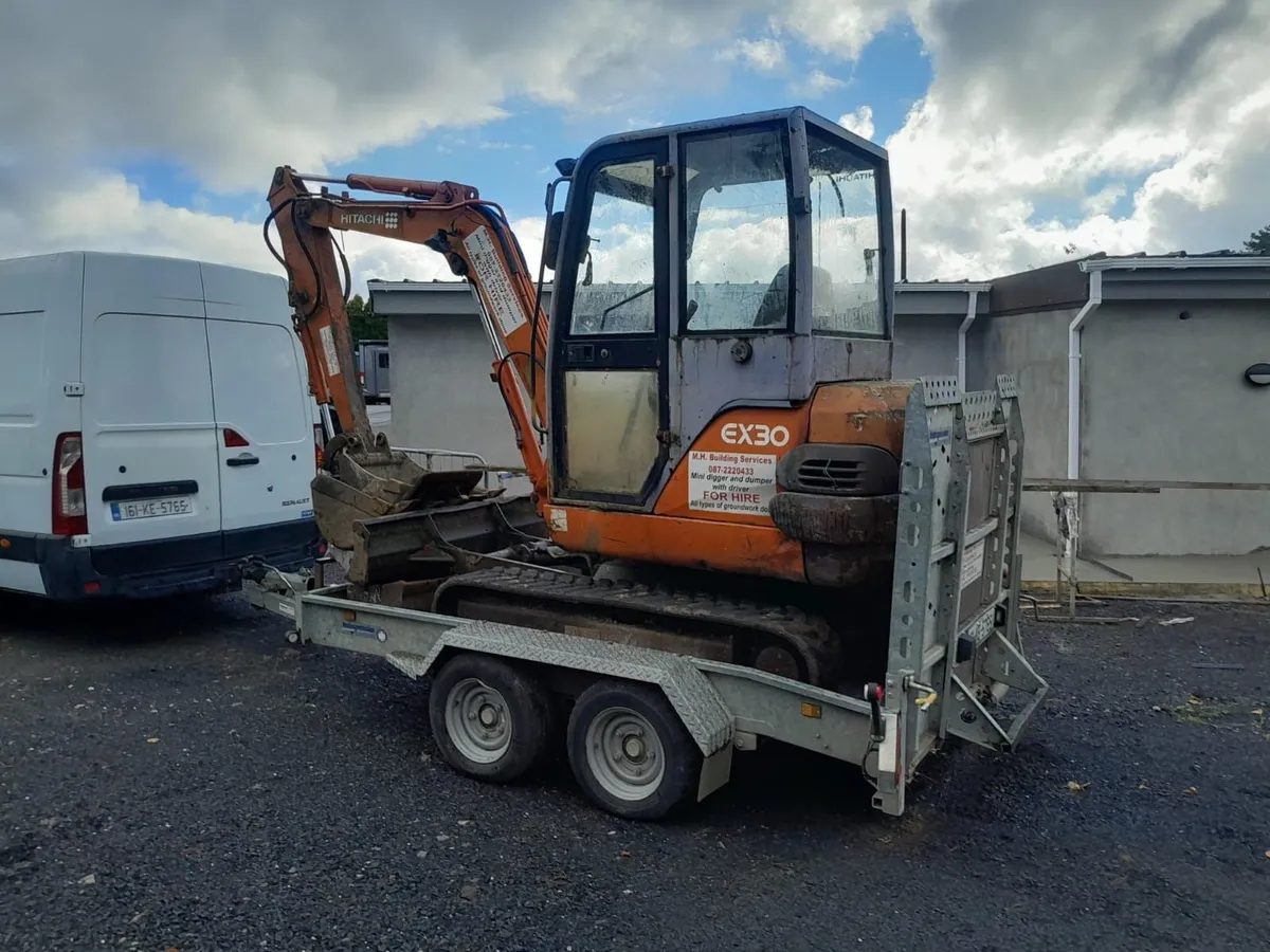 Renault Master with Trailer and EX30 Digger - Image 4