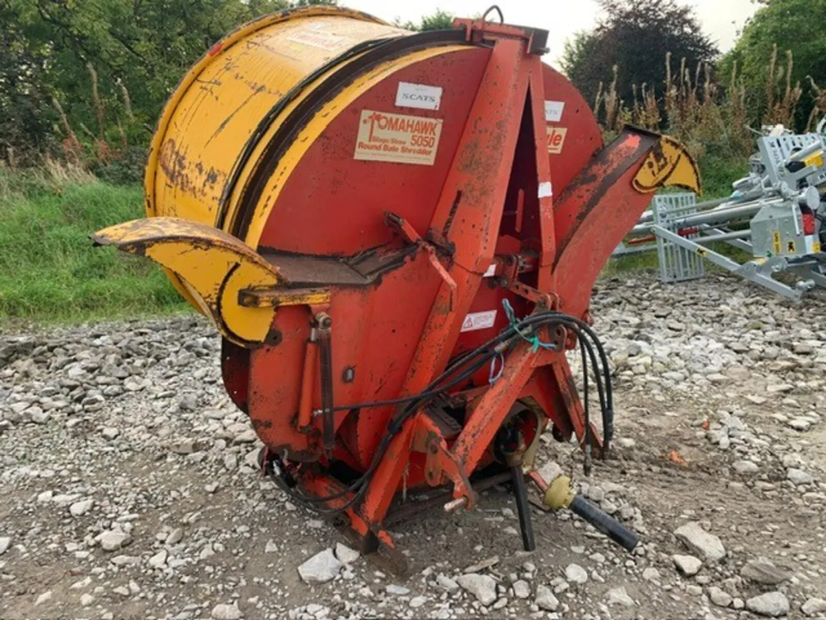 TEAGLE 5050 SILAGE/STRAW BALE SHREDDER - Image 2