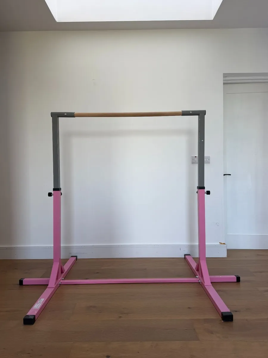 Adjustable Gymnastics  Bar - Excellent condition - Image 4