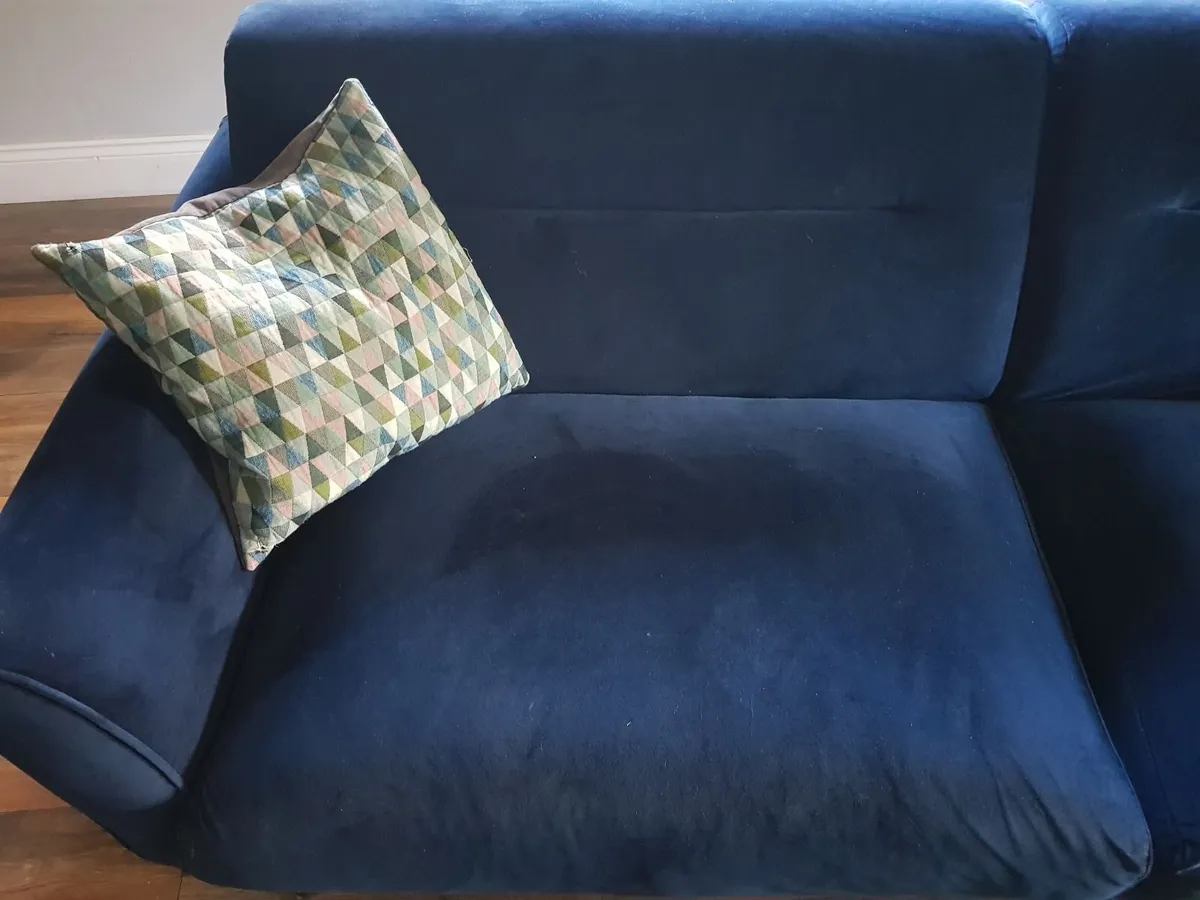 Three Piece Couch - Image 3