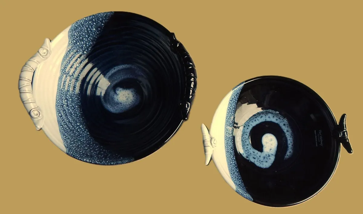 2 Paul Maloney ‘Ocean’ Pottery Bowls - Image 4