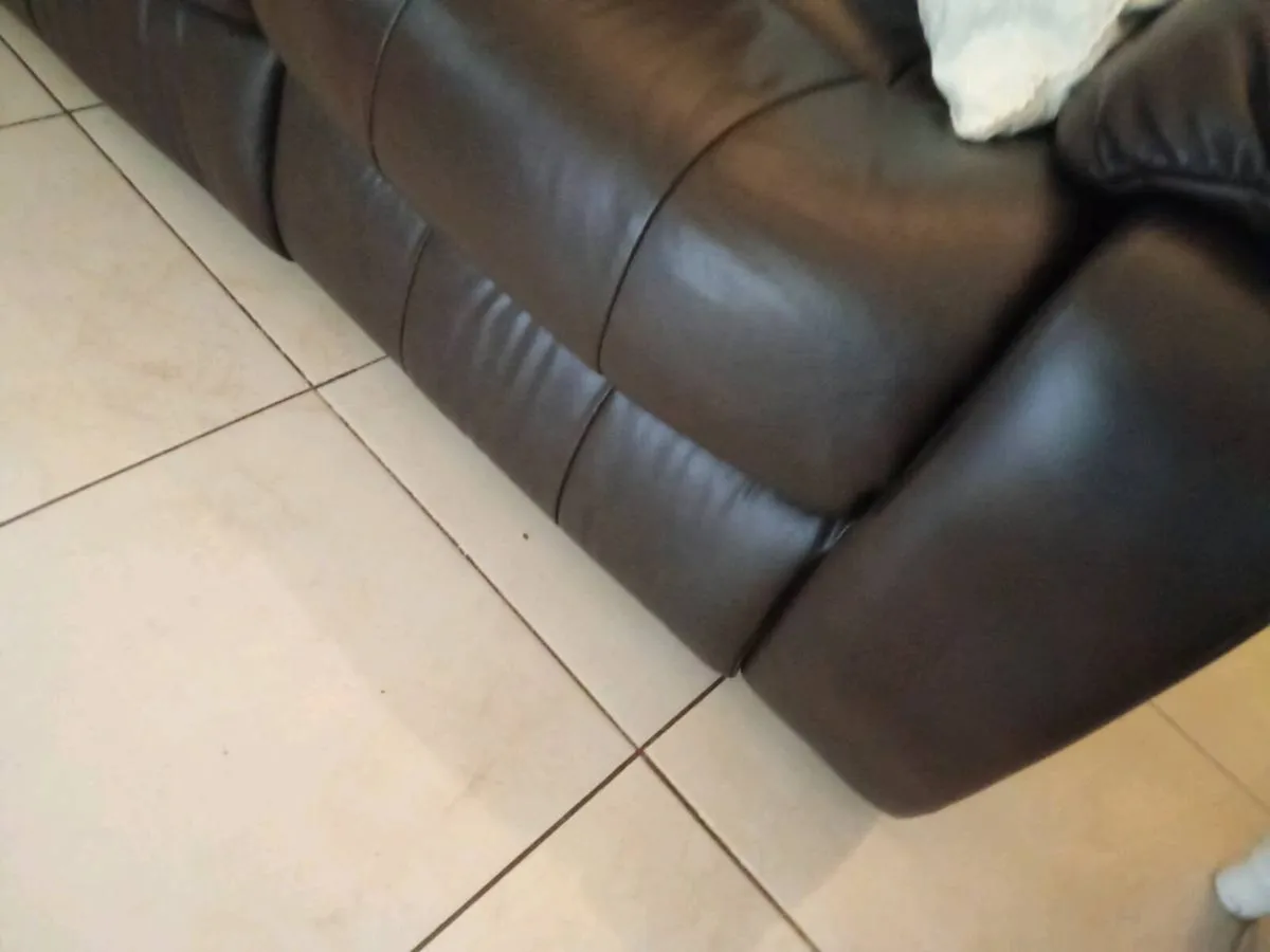 Leather recliner - Image 1