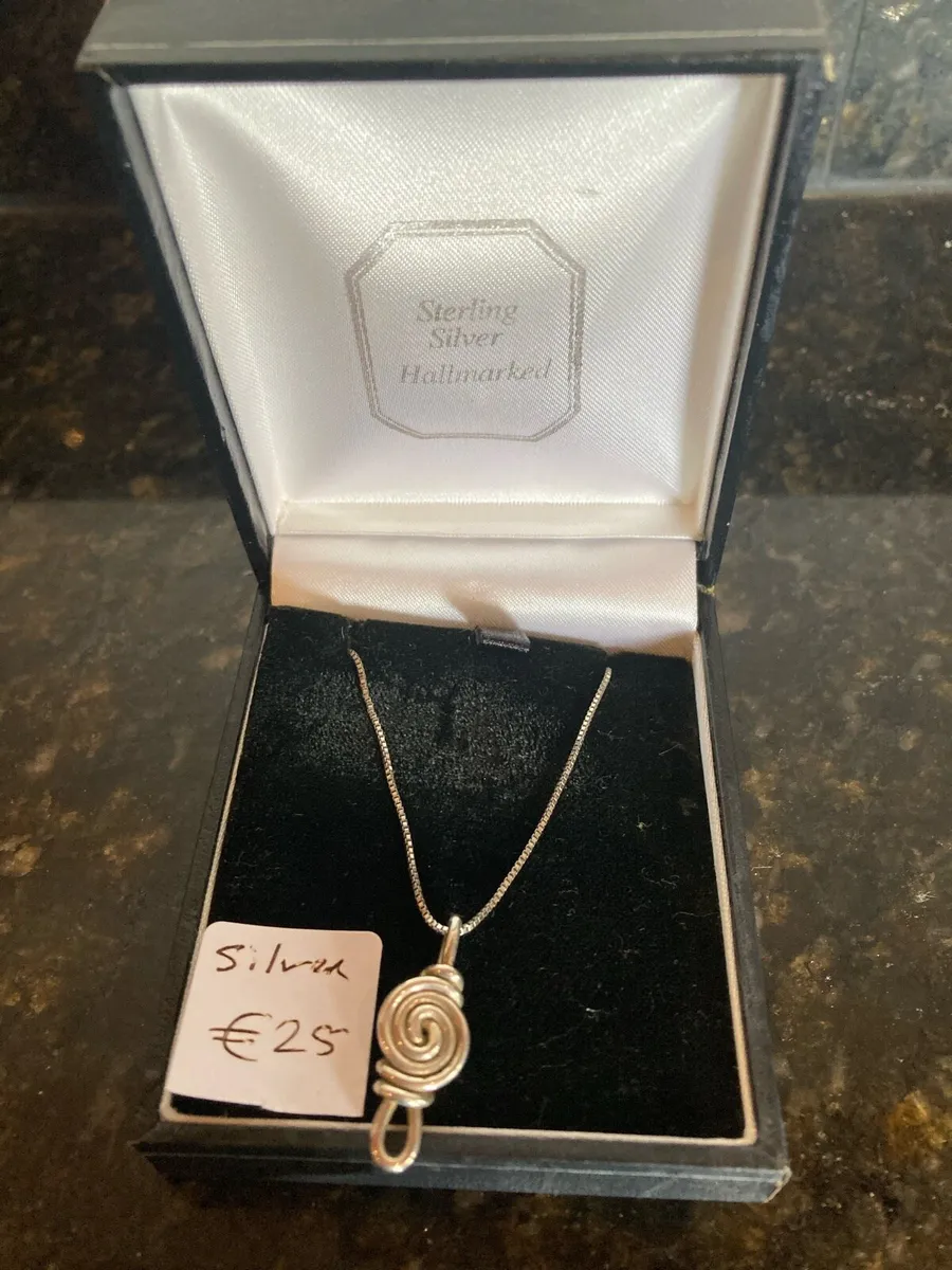 Sterling sliver chain with Celtic pendant - Image 1