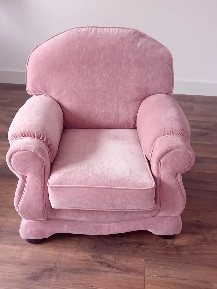 Armchair - Image 1