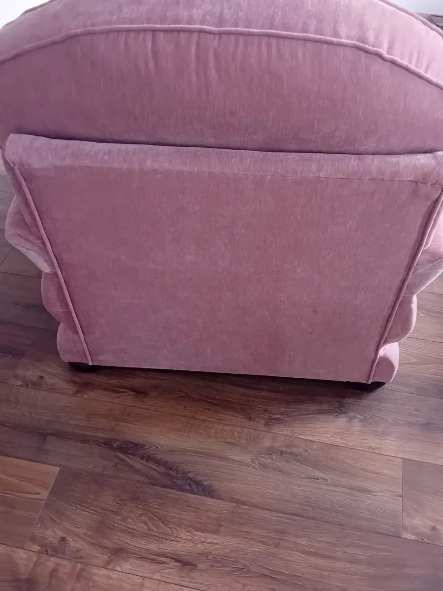 Armchair - Image 2