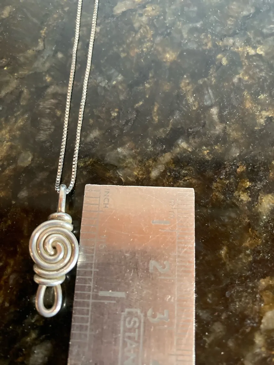 Sterling sliver chain with Celtic pendant - Image 4