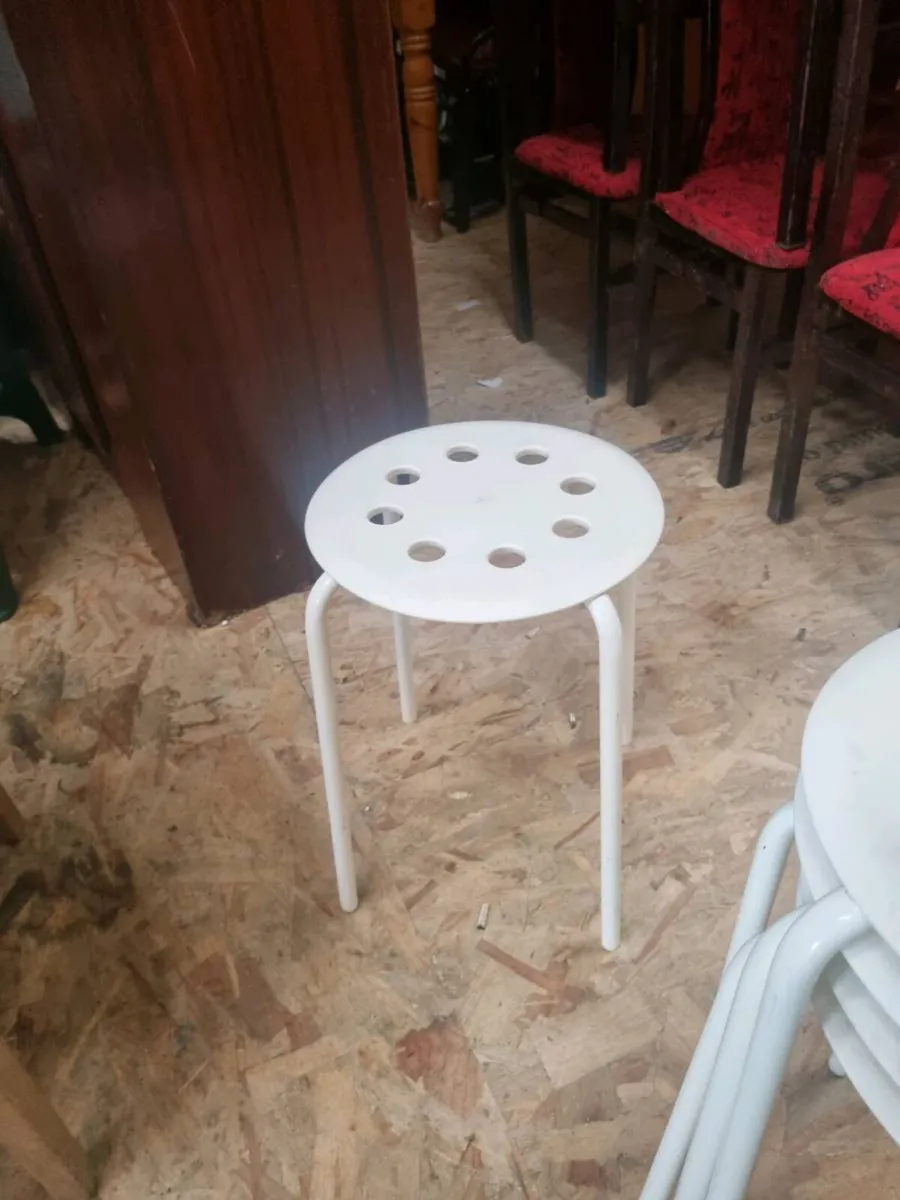 MARIUS
Stool, white, 45 cm - Image 1