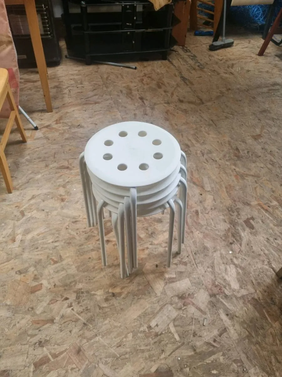 MARIUS
Stool, white, 45 cm - Image 2