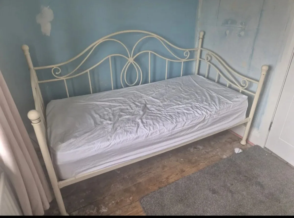 Single Bedframe - Image 3