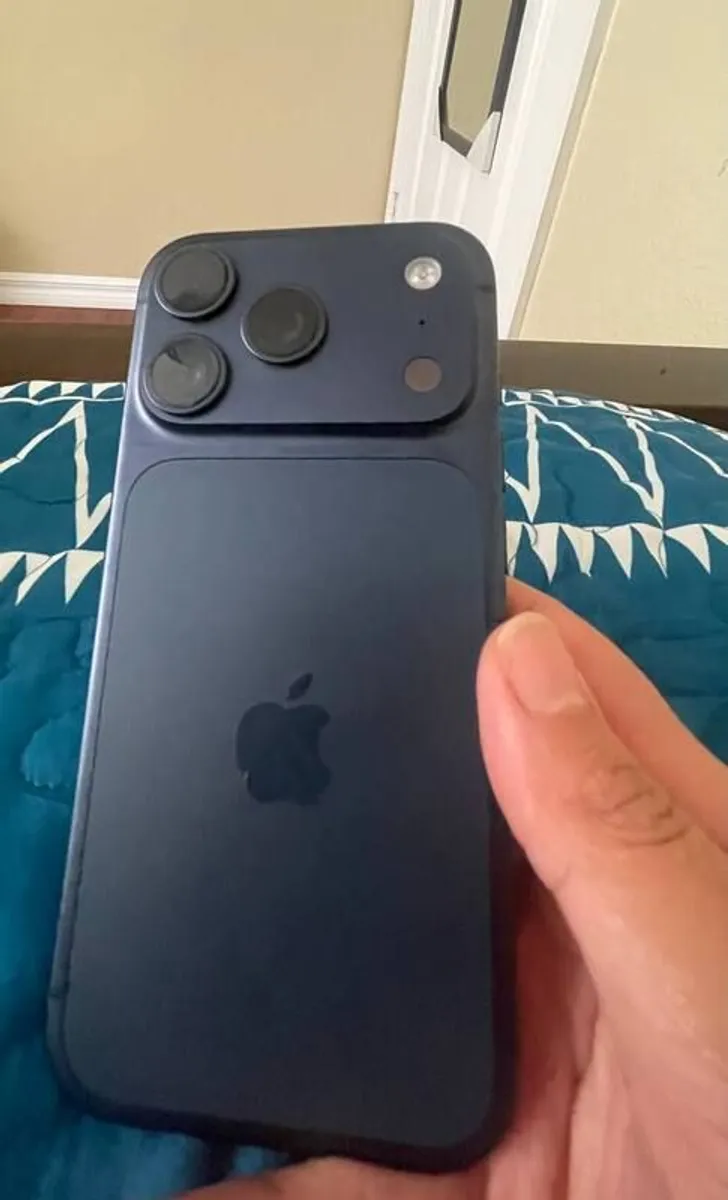 US IPhone 18 pro for sale - Image 2