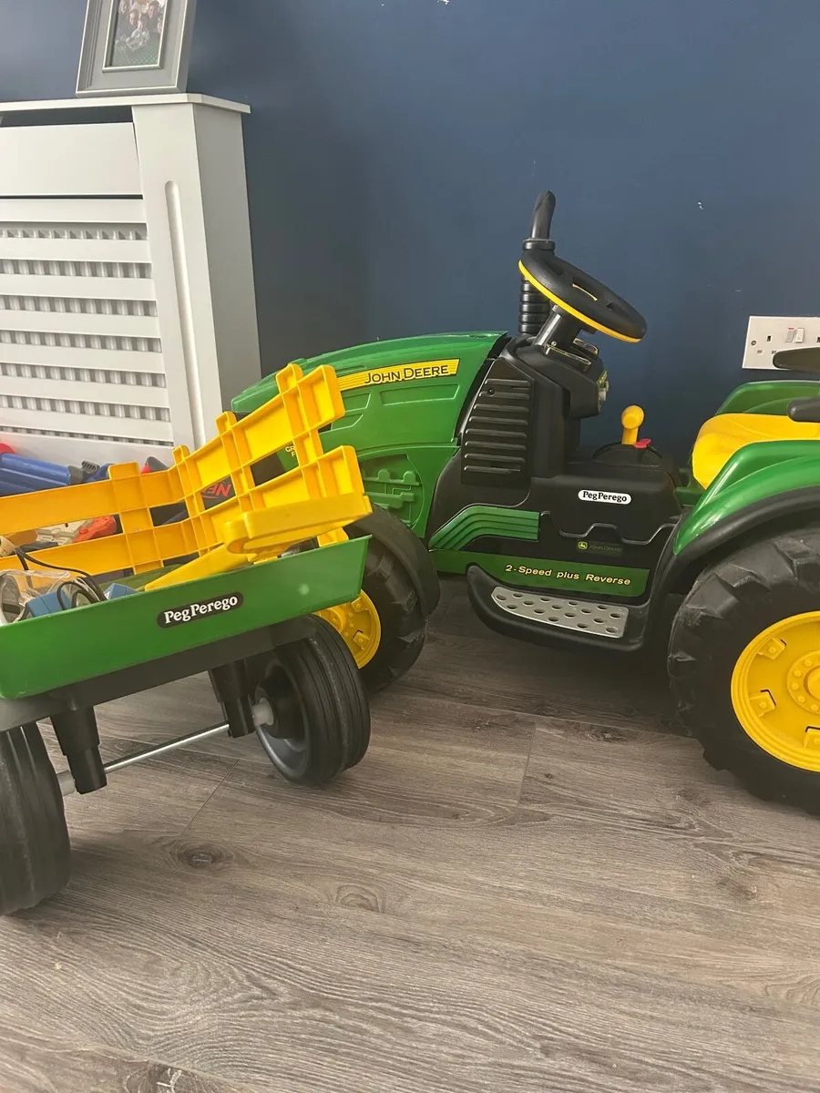 Child’s John Deere Tractor Needs new Battery - Image 1