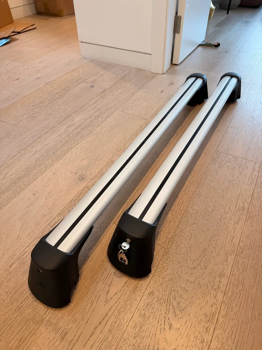 Genuine Mercedes Roof Bars. - Image 1