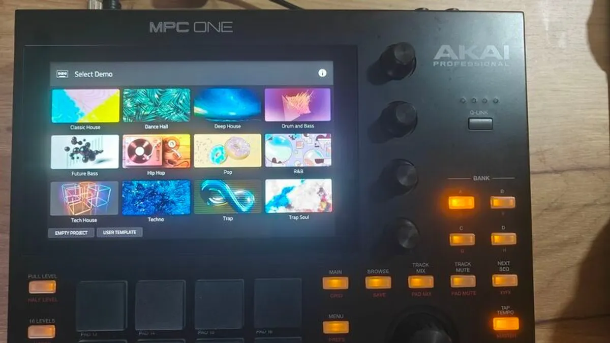 Akai MPC One Standalone Sampler / Sequencer (Near Mint / Updated to Latest MPC 3.9.1) - Image 2