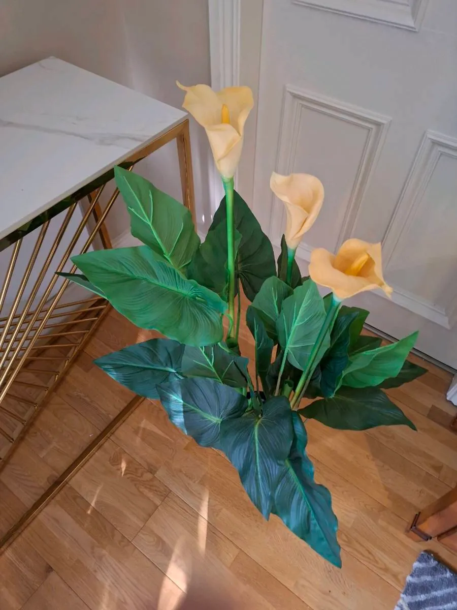 Artificial Plant Flowers Large Size New - Image 1