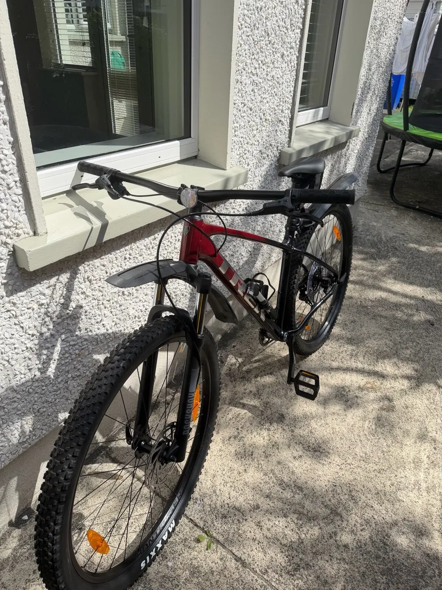 Trek Marlin 6 - Image 1