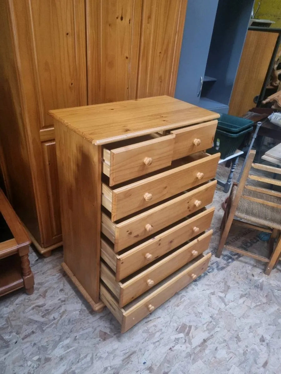 5+2 solid pine chest of drawers - Image 2