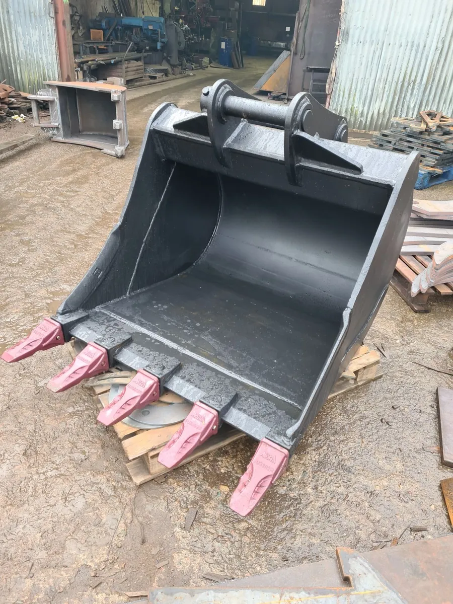 Excavator buckets - Image 1