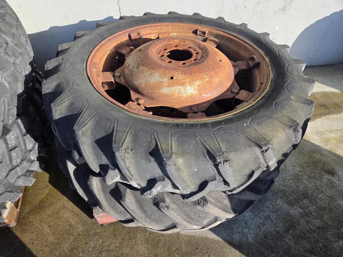 2 x Wheels - Image 1