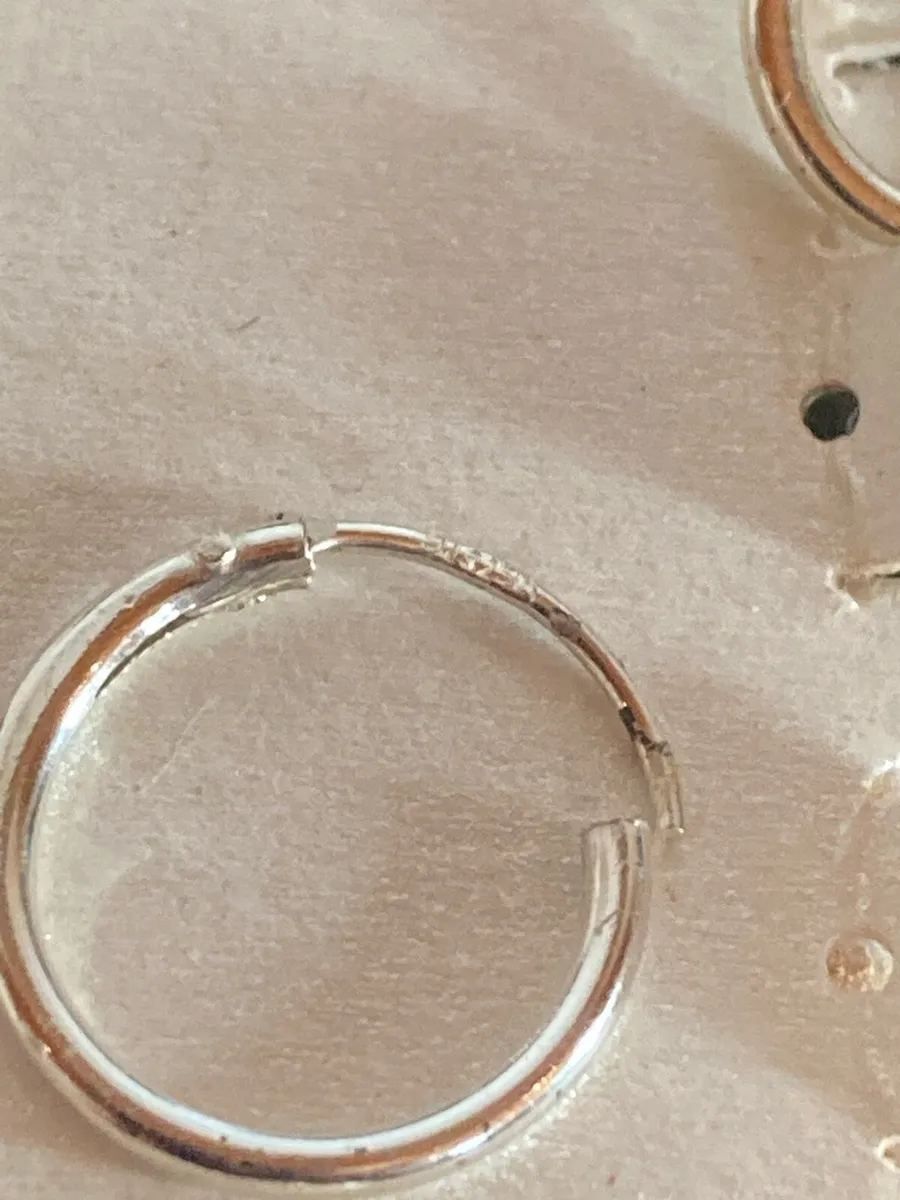 Sterling Silver hoop earrings x 2 pr - Image 4