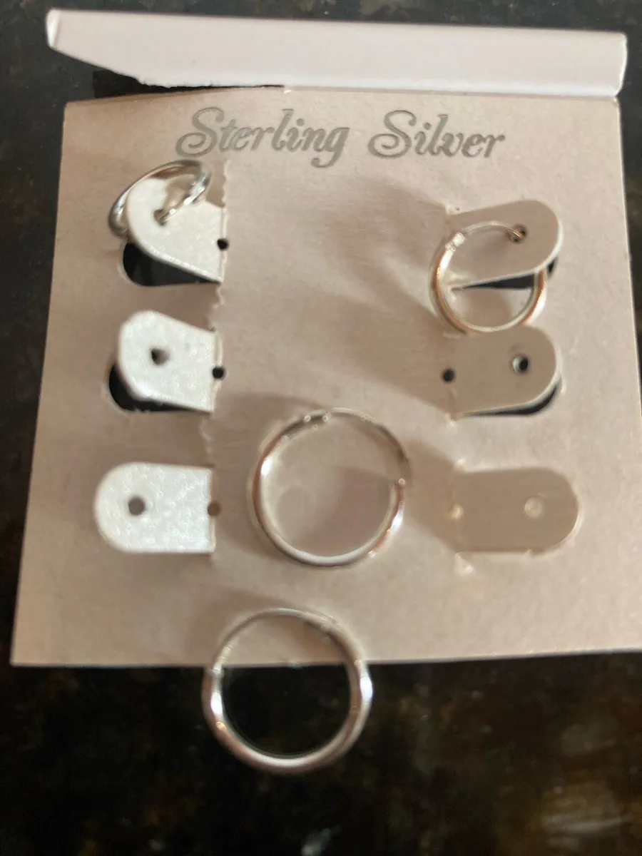 Sterling Silver hoop earrings x 2 pr - Image 3
