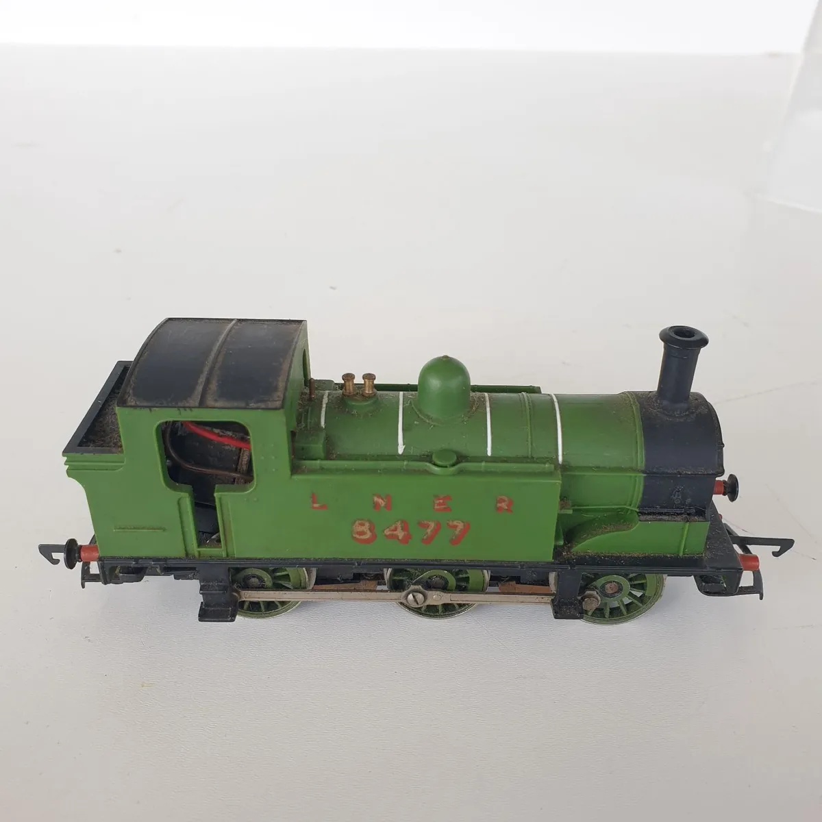Hornby 00 guage train Lner class 8477 video - Image 1