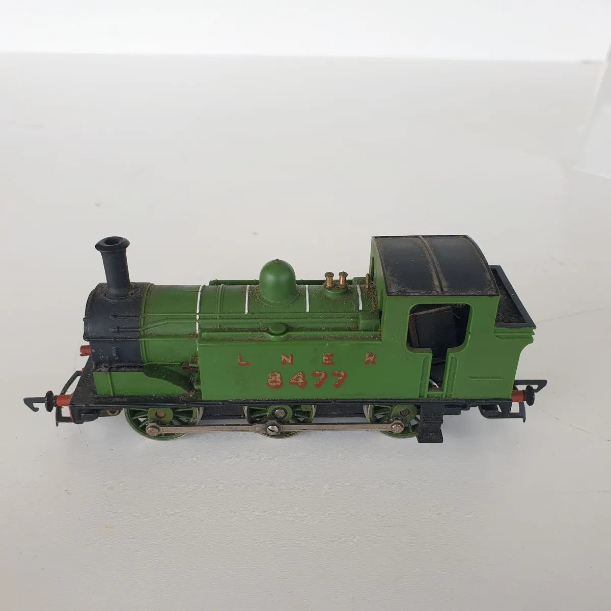 Hornby 00 guage train Lner class 8477 video - Image 2