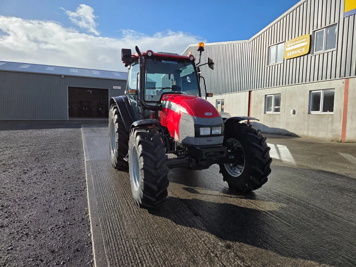 2010 Mc Cormick C100 Max - Image 3