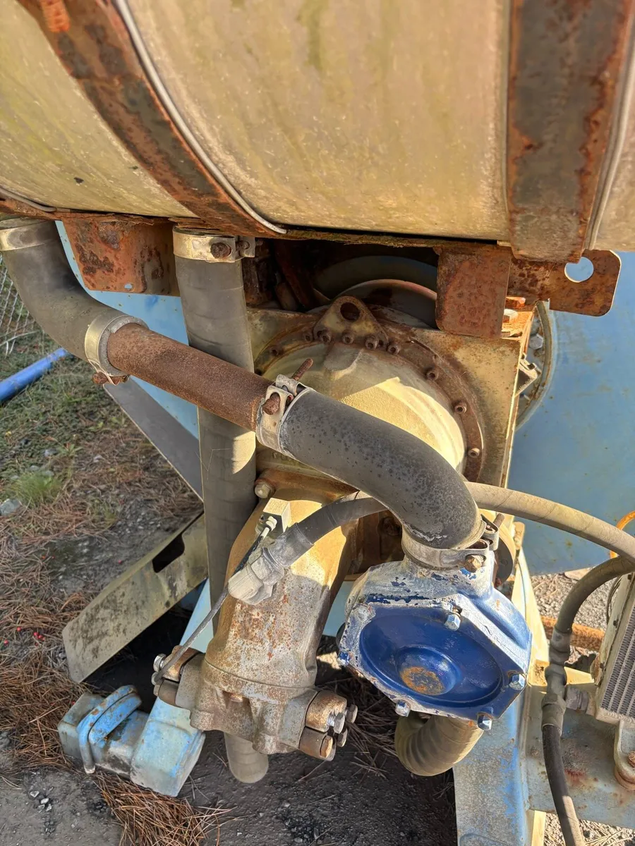 Concrete mixer parts - Image 1