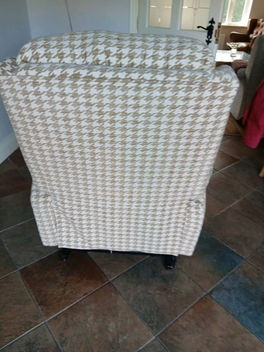 ARMCHAIR NEW       NEVER USED - Image 3