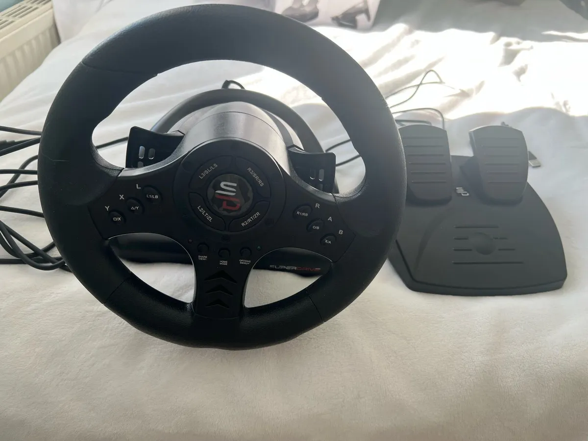 gaming steering wheel and pedals - Image 2