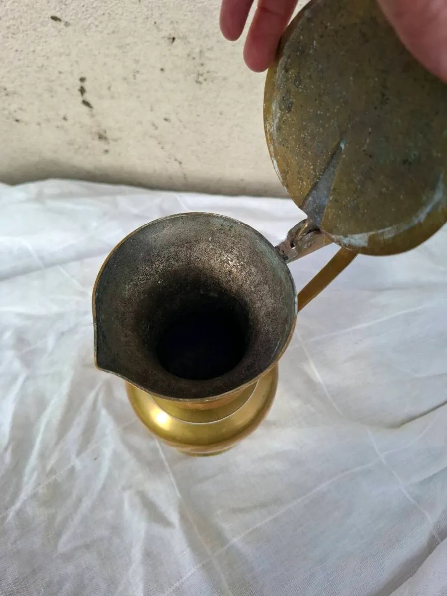 Tall brass pitcher postage possible - Image 2