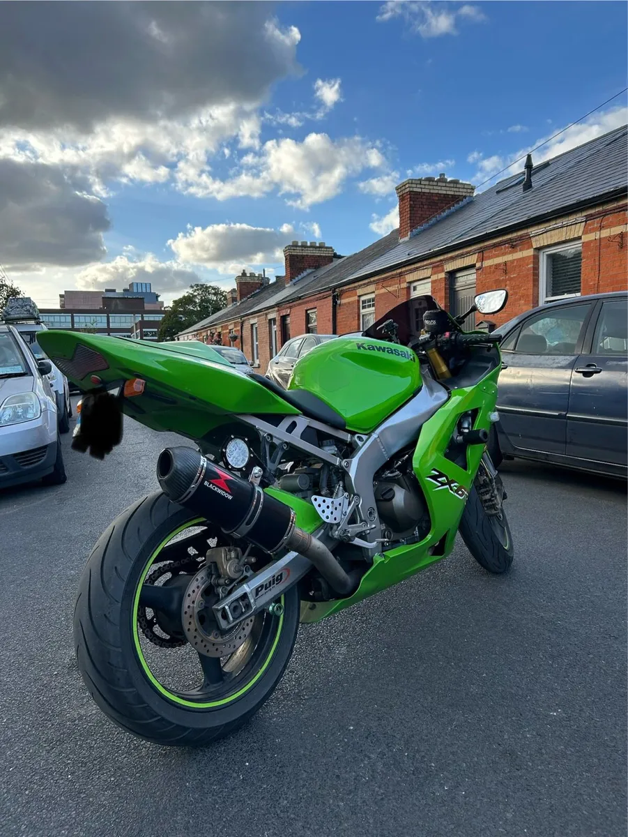 Kawasaki Ninja ZX-6R 636 – 2004 - Image 2