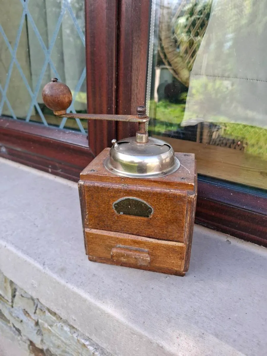Old coffee grinder postage possible - Image 1