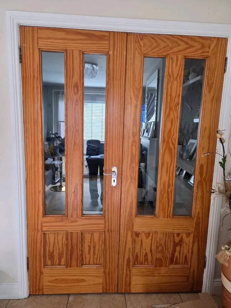 5 doors - Image 1