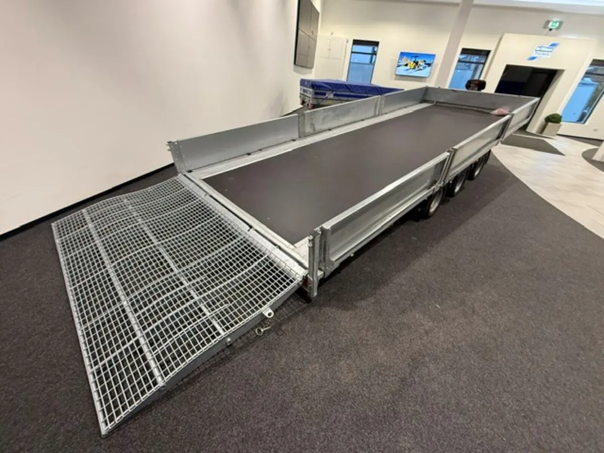 T842564 Special Offer New  TB186 18' x 6'8 Tiltbed - Image 2