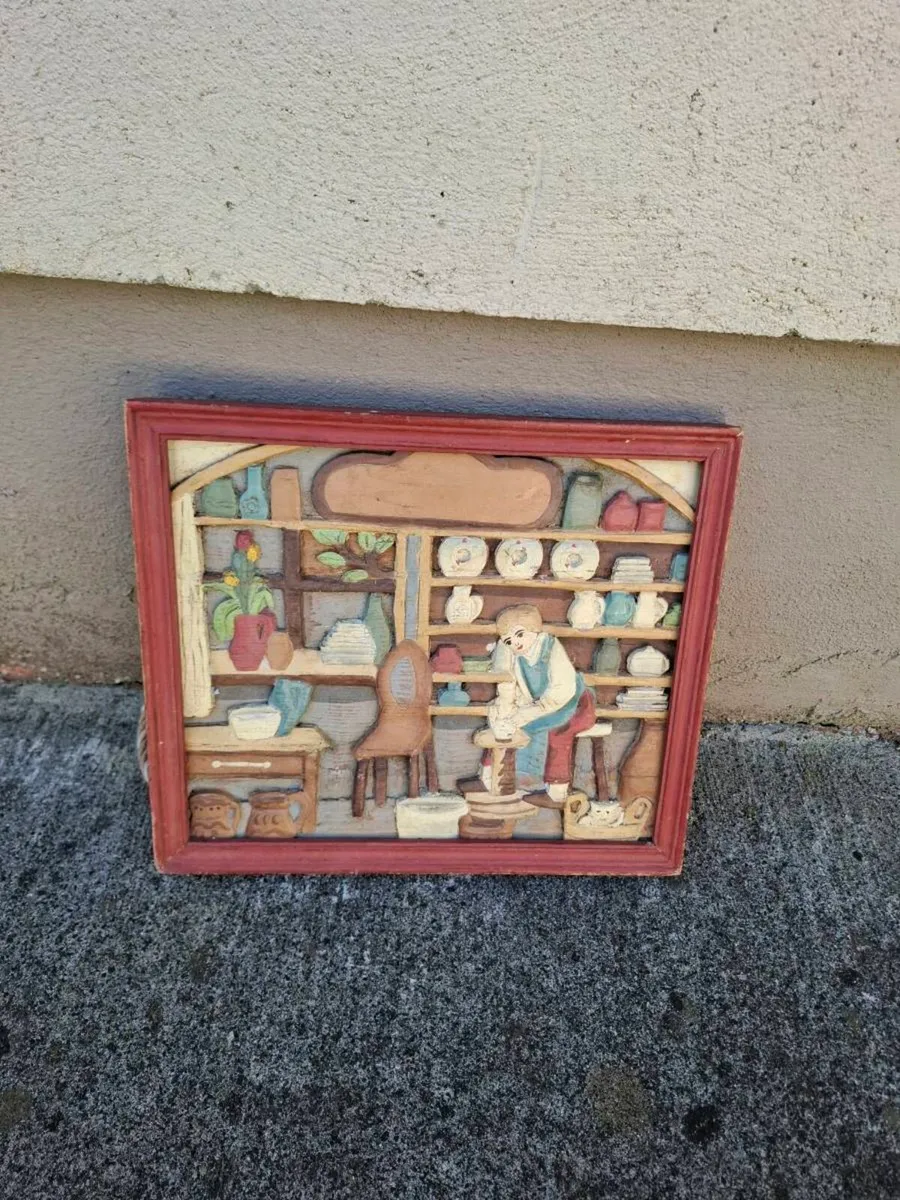 28cm by 33cm wood frame - Image 1
