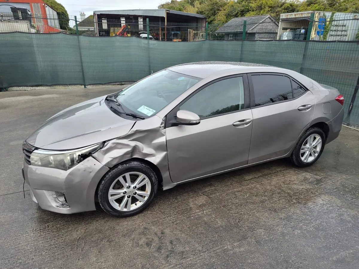 2014 Toyota Corolla 1.4  D4D - Image 2