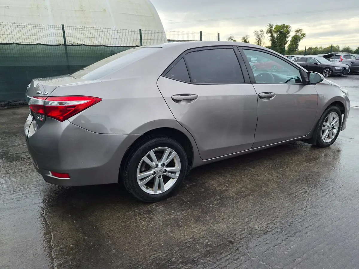 2014 Toyota Corolla 1.4  D4D - Image 3