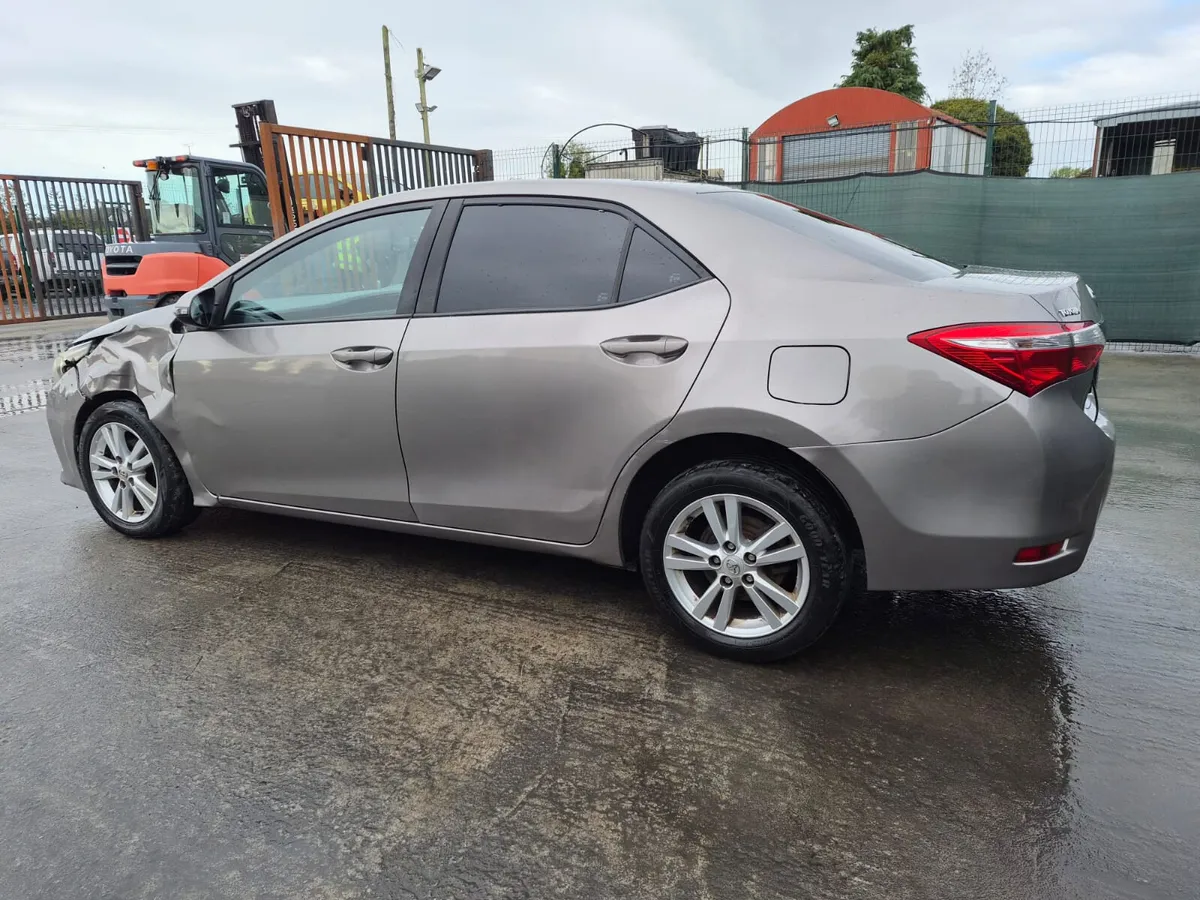 2014 Toyota Corolla 1.4  D4D - Image 4