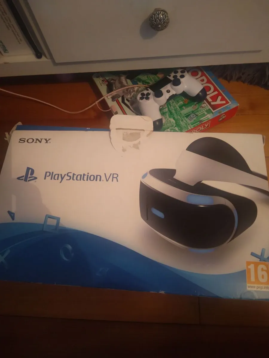 Ps4+:VR set - Image 1